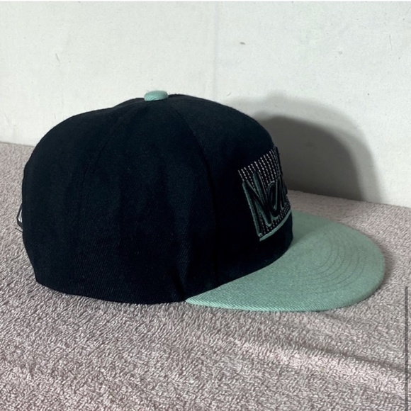 5/$25 Vintage Uh Snap Back Black Teal New York Snap Back Hat - Picture 8 of 11